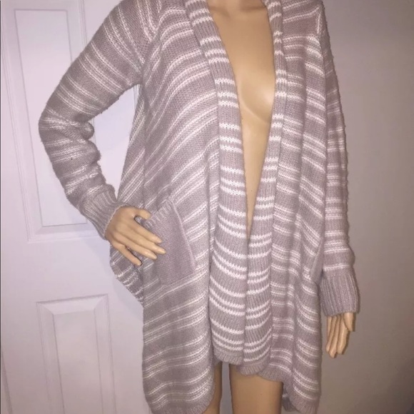 BCBG MAX AZRIA open cardigan sweater - Picture 2 of 4